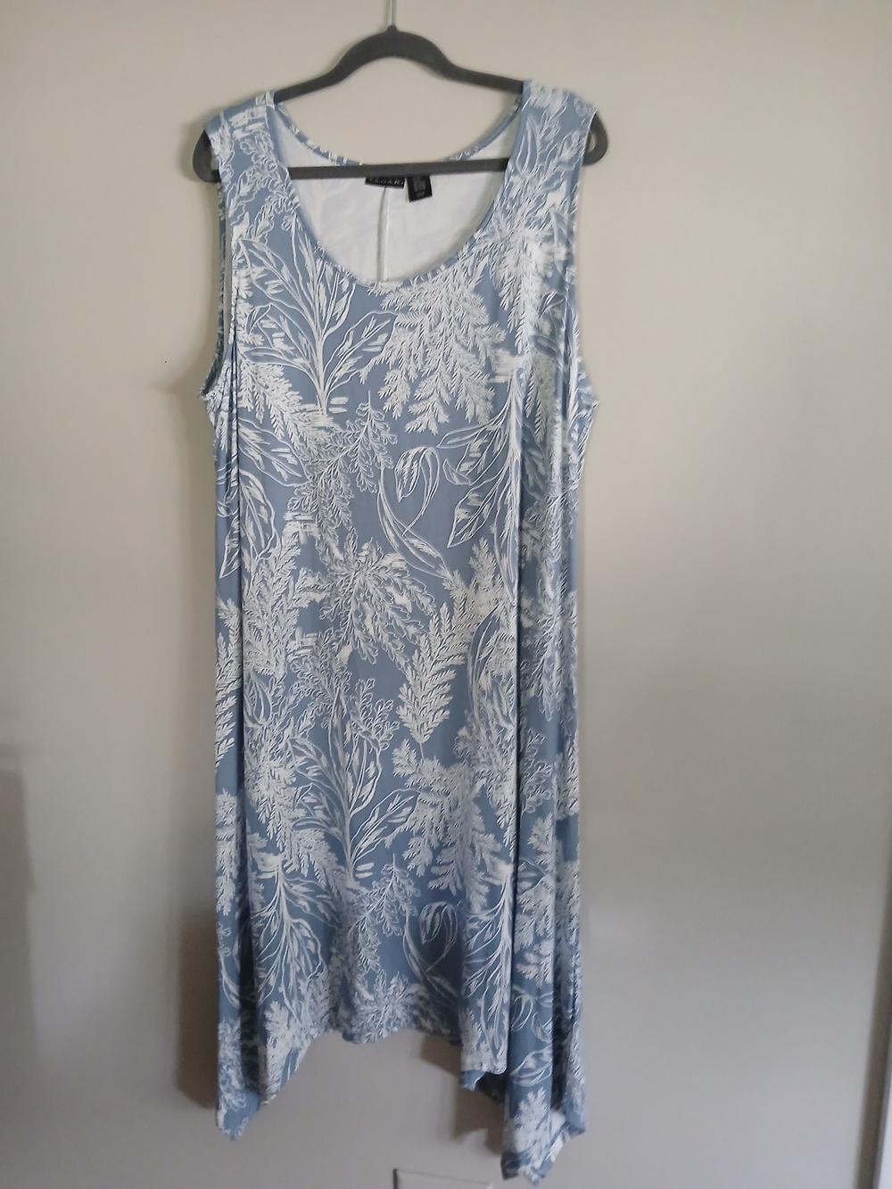 Tahari Blue & White Botanical Scoop Neck Dress